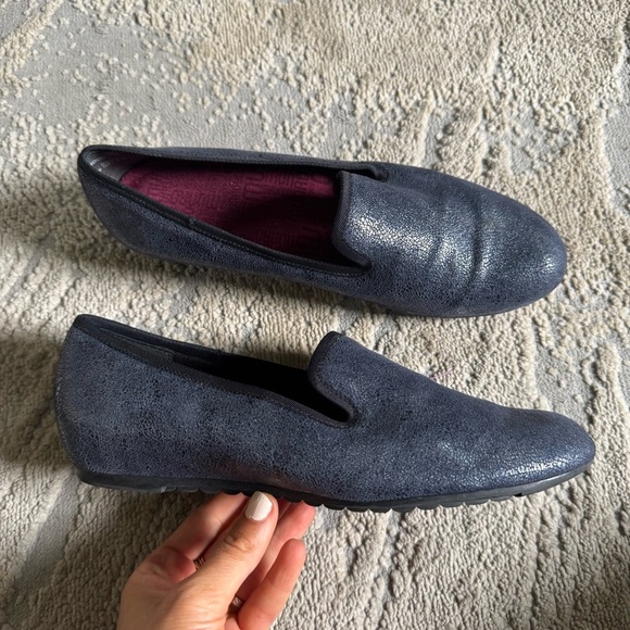 Munro flats loafers Barb Blue Printed Metallic Shoes comfort  Size 9 - Picture 1 of 13